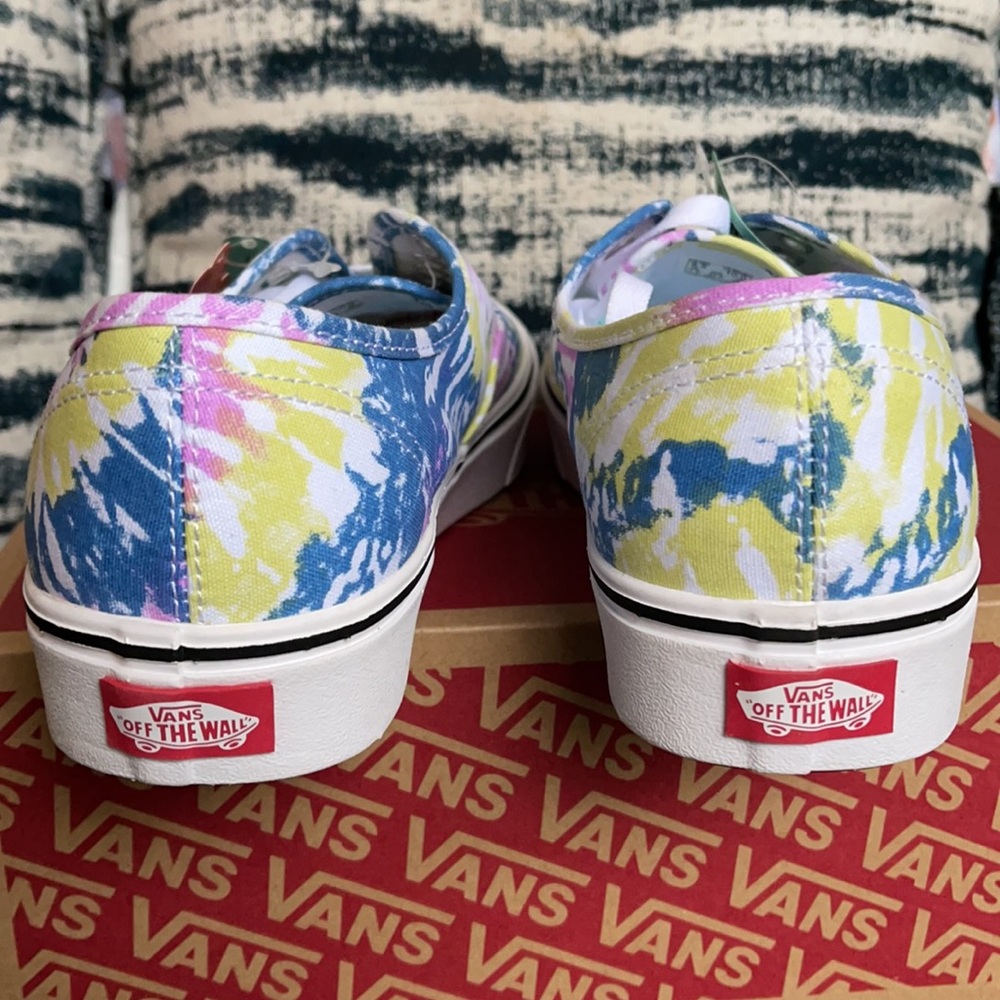 Vans Tie-Dye Canvas Low-Top Sneakers in Blue, Pink, Yellow - Picture 14 of 16